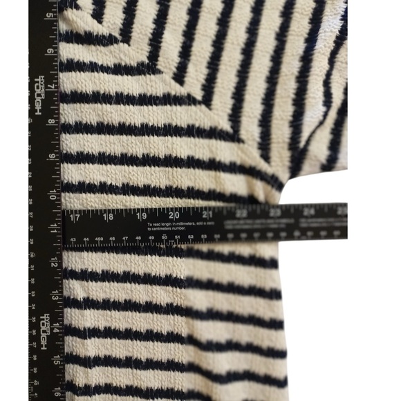 torrid Belle Isle Ribbed Raglan Crewneck Top Navy White Size 0, Lg 12 - Picture 4 of 16